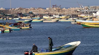 قوات الاحتلال تستولي على قاربي صيد ببحر رفح