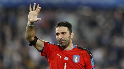 بالصور.. «بوفون» يودع اليورو بالدموع