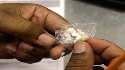ضبط سيدة حاولت إدخال المخدرات لزوجها المحبوس بالخانكة
