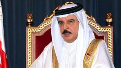 ملك البحرين يعلن دعمه رسالة الأزهر ببناء 30 معهدا بالمحافظات