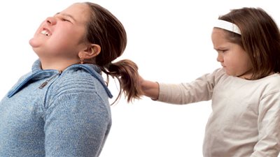 سوء سلوك الأبناء أحد أسباب إدمان الوالدين للتكنولوجيا