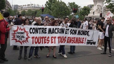 مزارعون يحاصرون مصاف نفطية شمال شرق فرنسا