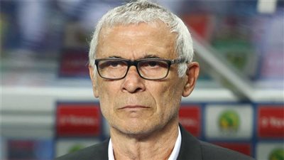 نقل كوبر إلى المستشفى بعد هزيمة المنتخب أمام اليونان