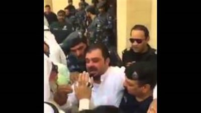 نشطاء يتداولون «مقطع» أبكى الكويتيين عقب تفجير مسجد الصادق