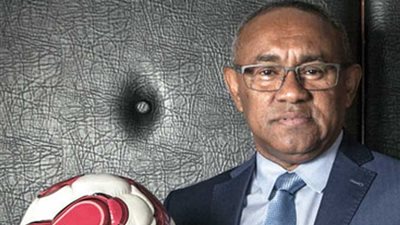 ادعاءات فساد تتسبب في استقالة نيانتاكي من الـ«فيفا» والكاف