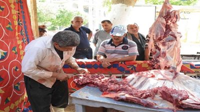 ضبط 3 منافذ لبيع اللحوم الفاسدة في العبور