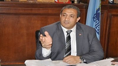 نائب محافظ القاهرة يناقش استعدادات العيد مع رؤساء الأحياء