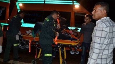 توقف الحركة المرورية بطريق الفيوم الصحراوي بسبب انقلاب سيارة