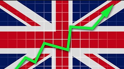 الاقتصاد البريطاني ينمو بمعدل كبير خلال الربع الأخير من العام الماضي