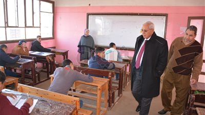 محافظ الدقهلية يشدد على تهيئة المناخ المناسب للطلاب بامتحانات الإعدادية