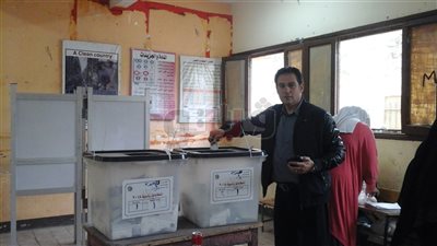 خالد جلال يدلي بصوته في انتخابات الرئاسة (صور )