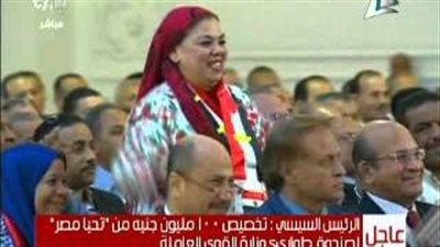 بالفيديو.. سيدة لـ«السيسي»: «يسعدنا نشوفك.. وربنا ينصرك»