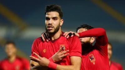 طبيب الأهلي ينسق مع «أزارو» برنامجه العلاجي بالمغرب
