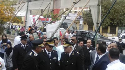 حكمدار القاهرة يتابع سير العملية الانتخابية بروض الفرج (صور)