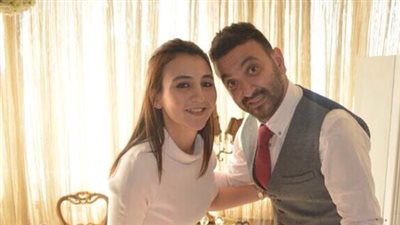 أول صور لكريم محسن وزوجته 