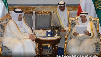 وزير خارجية قطر يسلّم أمير الكويت رسالة من «تميم»