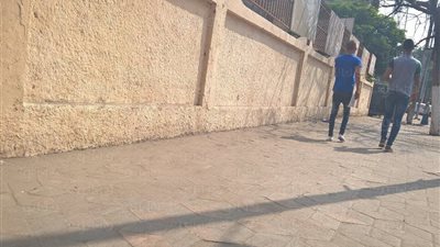 بالصور.. قلق بين طلاب الثانوية قبل امتحان «الديناميكا» في الهرم