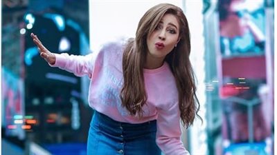 رنا سماحة تحتفل بعيد ميلادها الـ 28 بتقليد الأطفال