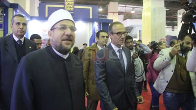 وزير الأوقاف: المثقف الحقيقي لا يباع ولا يشترى