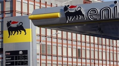 «إيني» تتحول للربحية في الربع الثالث بدعم النفط