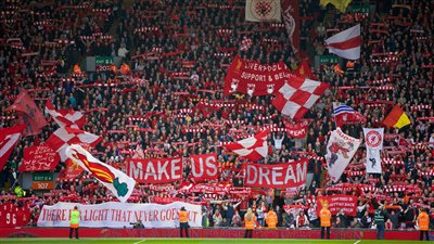 جماهير ليفربول لمحمد صلاح: «أهلا بيك يا أفضل لاعب عربي»