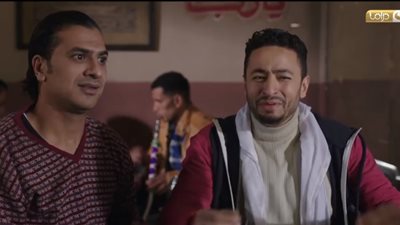 بالفيديو..حمادة هلال يلجأ للص لمساعدته في مشهد كوميدي بـ«طاقة القدر»