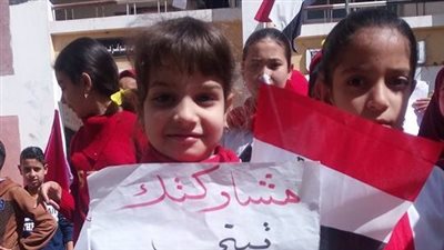 مسيرة لتلاميذ دكرنس تدعو المواطنين للمشاركة الانتخابية (فيديو)