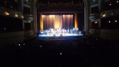 إقبال كبير على حفل سعيد الأرتست في الإسكندرية (صور)