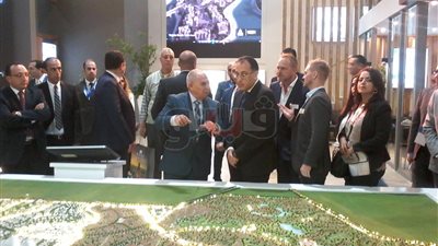 وزير الإسكان يفتتح فعاليات معرض «سيتي سكيب» مصر (صور)