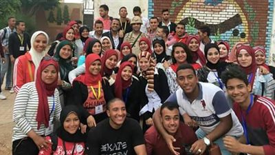 وزير الرياضة يرصد أعدادا متزايدة للشباب أمام اللجان (صور)