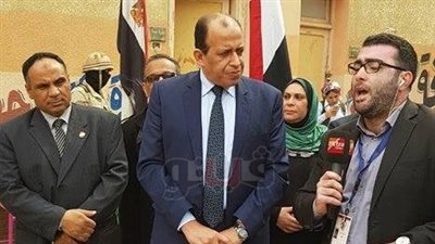 رئيس نادي القضاة يدلي بصوته في الانتخابات بدائرته بالمنصورة (صور)