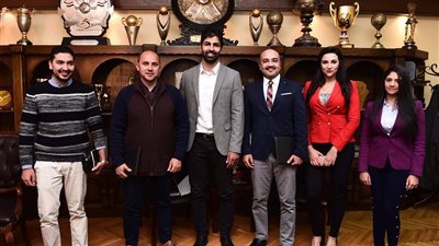 الأهلي يوقع عقد شراء أجهزة استشفاء طبية لخدمة الفريق