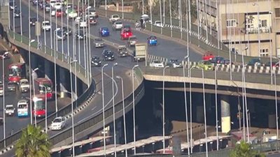 سيولة مرورية في غالبية طرق ومحاور القاهرة (فيديو)