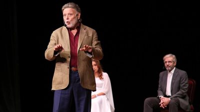 «بيت المسرح» يشارك بعروض ضخمة في معرض الكتاب