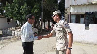 مدير أمن الإسماعيلية يتفقد الخدمات الأمنية بالمنطقة الحدودية