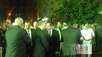 بالصور.. محافظ الإسكندرية يشارك في عزاء شهيد الشرطة