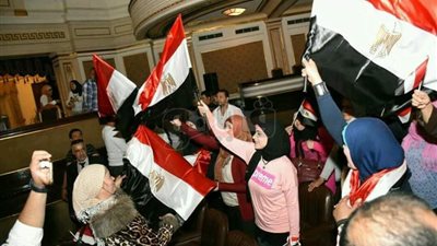 طلاب جامعة القاهرة ينظمون احتفالية «لقاء في حب مصر» (صور)