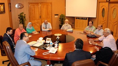 جامعة المنصورة تستعرض التعاون الفرنسي في برنامج زرع النخاع