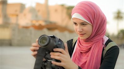 حكاية«بسنت نور الدين ومعز مسعود» من الزواج للطلاق..«منشور على فيس بوك» من معز يمدح فيه بسنت كان بداية الحكاية ثم عملا معا.. زواج بعد عام من التعارف.. و«الطلاق» صدمة