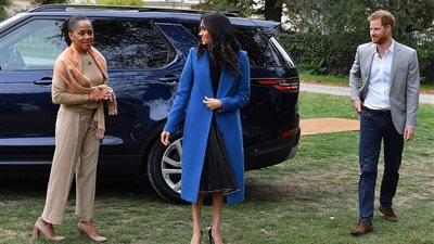 زيارة مفاجئة لوالدة ميجان ميركل للمشاركة في حفل كتاب الطهي (صور)