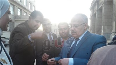 بالصور.. رئيس جامعة القاهرة يتفقد الاستعدادات النهائية لحفل عمر خيرت