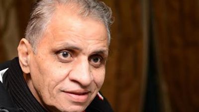 «قمر من بعيد».. فيلم «منحوس» اعتذر عنه 9 فنانين