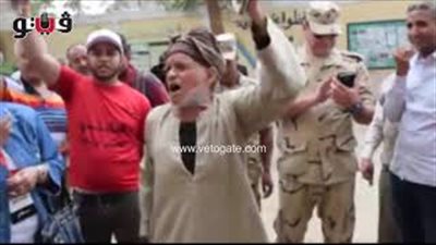 مسن يشارك بالانتخابات بسوهاج: «ربنا أيد السيسي» (فيديو)