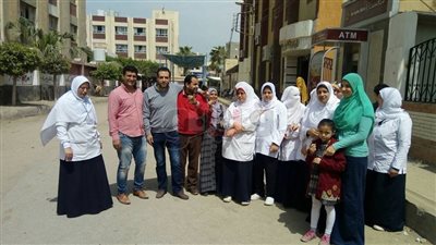 العاملون بـ«صحة كفرالشيخ» يشاركون بالانتخابات: «صوتنا أمانة» (صور)