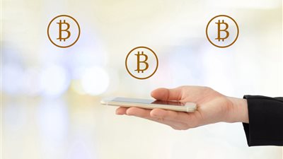 «أبل» تحظر عمليات التعدين على نظام التشغيل iOS وMacOS