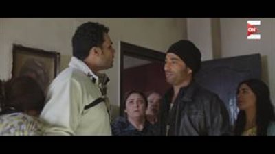 عمرو سعد يتشاجر مع شقيقه بسبب فتاة قاصر في «وضع أمني»