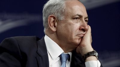 محامو نتنياهو يطلبون تأجيل حسم ملفات الفساد إلى ما بعد الانتخابات