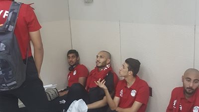 المنتخب الأوليمبي في مطار جدة استعدادا للعودة إلى القاهرة (صور)