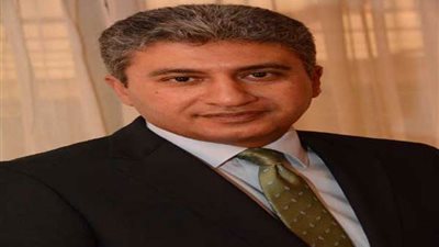 نائبة تطالب بدعم تذاكر العمرة.. ووزير الطيران: «دي مش زيت وسكر»