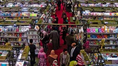 الكتب تواصل رحلة البحث عن قراء.. 88% من الأسر المصرية تكتفى بـ